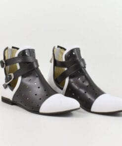 Ghete scurte de vara perforate din piele naturala alb cu negru handmade